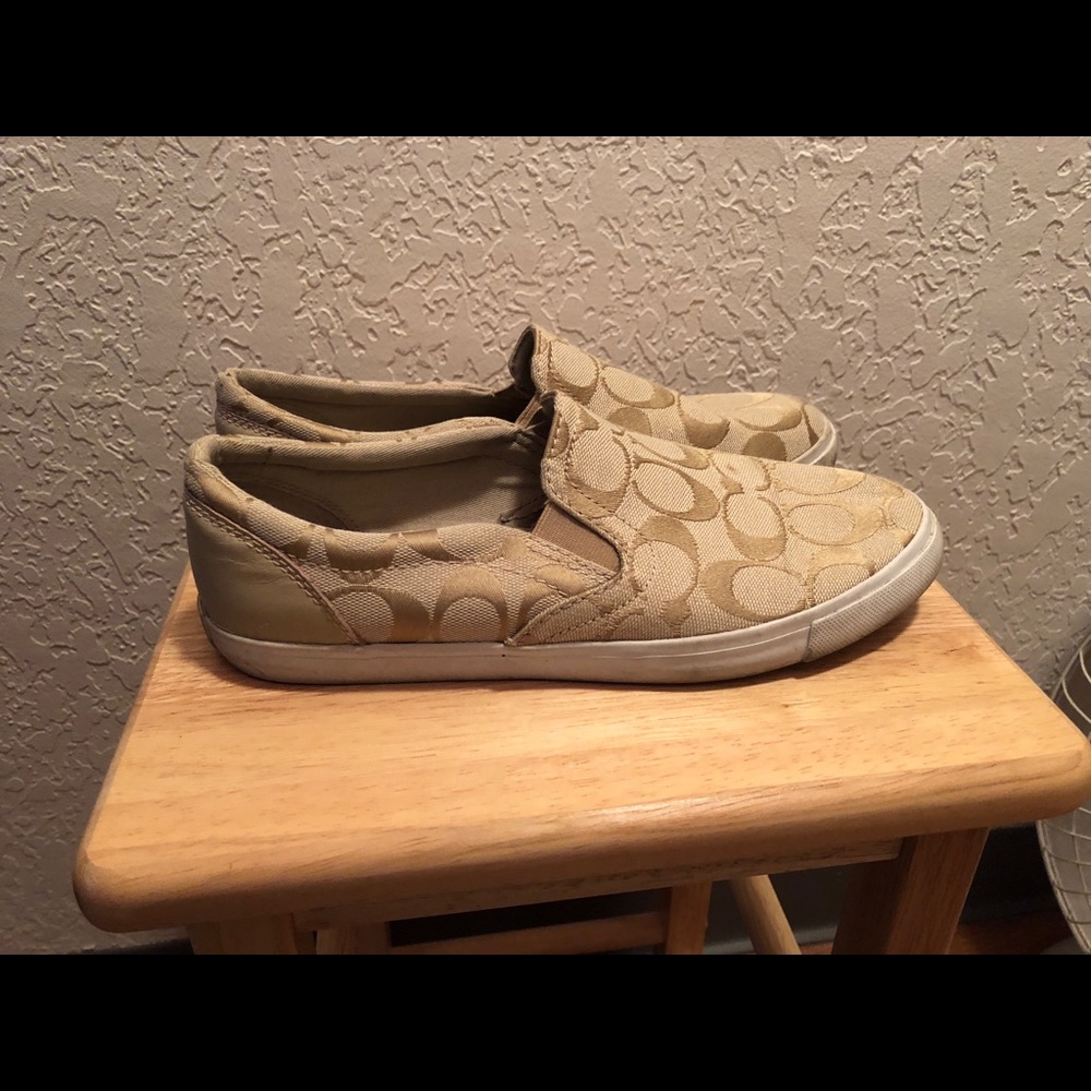 coach flat sneakers size 7